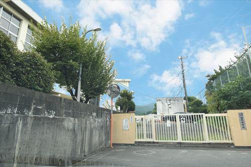 福岡市立柏原中学校まで980ｍ