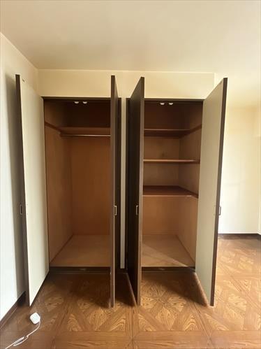 クローゼット（LDK側洋室）