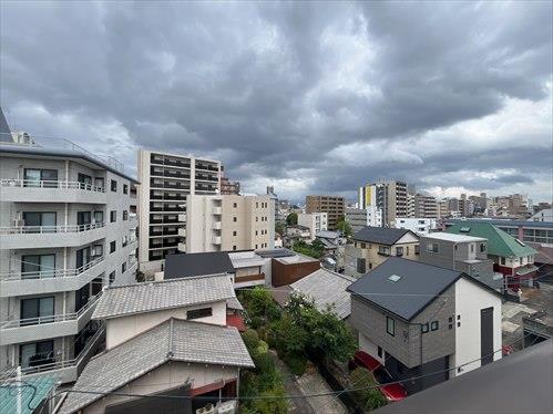 北東側バルコニーからの眺望