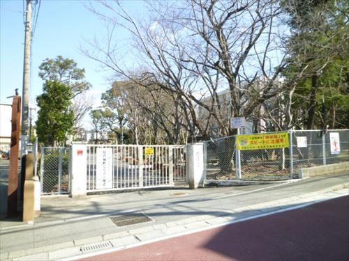 福岡市立名島小学校まで徒歩13分