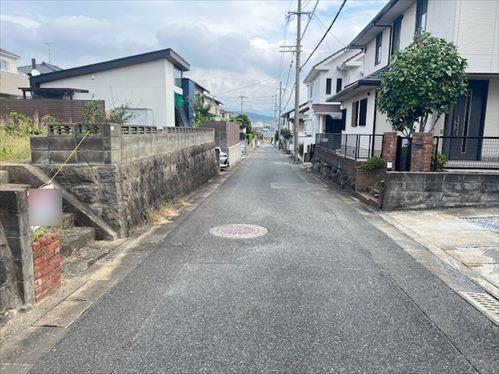 前面道路（西側から撮影）