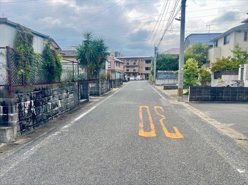 前面道路（北側から撮影）