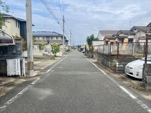 前面道路（南側から撮影）