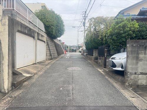 前面道路（西側から撮影）