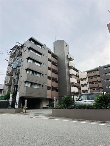 建物外観（別角度撮影）