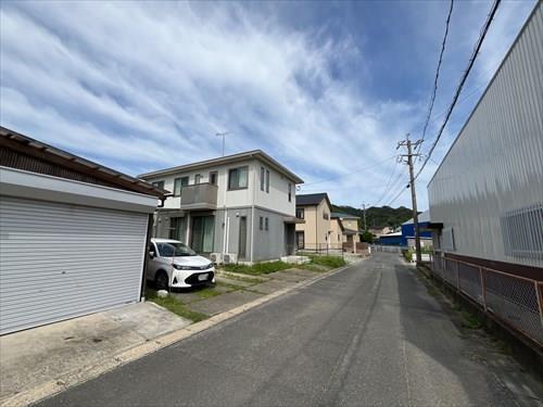 前面道路写真（2025年6月撮影）