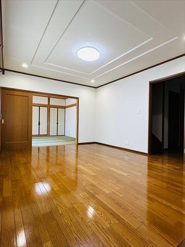 リビング（別角度撮影）