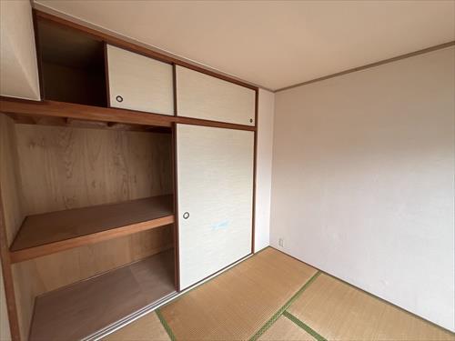 南東側和室（約4.5帖）