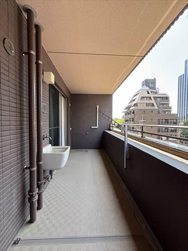西側バルコニー