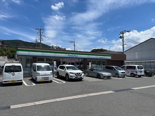 ファミリーマート太宰府水城三丁目店