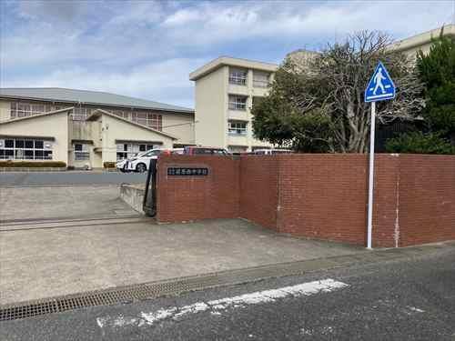 糸島市立前原西中学校