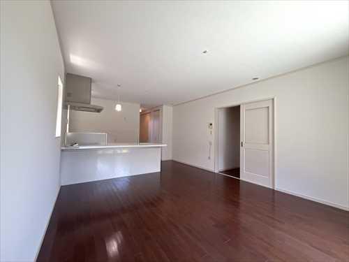 奥側／LDK別角度