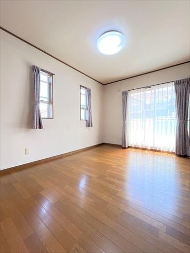 洋室（約6.0帖）