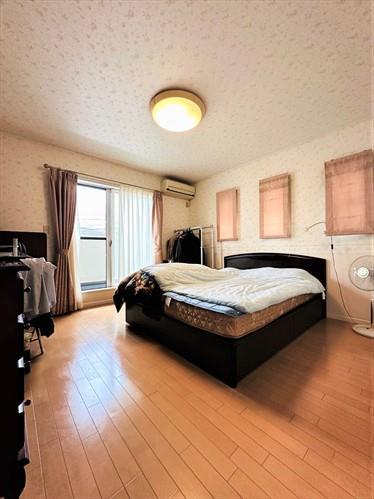 洋室（約8.0帖）