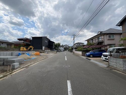 北東側前面道路（2025年9月撮影）