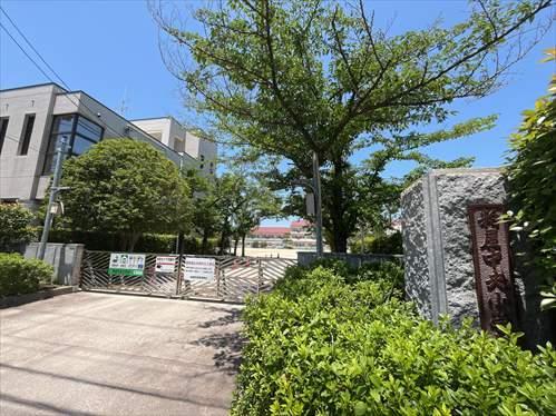 粕屋町立粕屋中央小学校