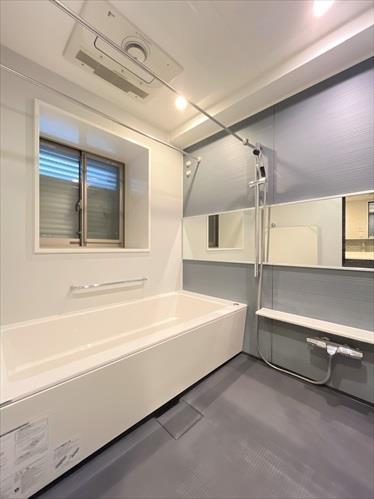 浴室（窓付き）