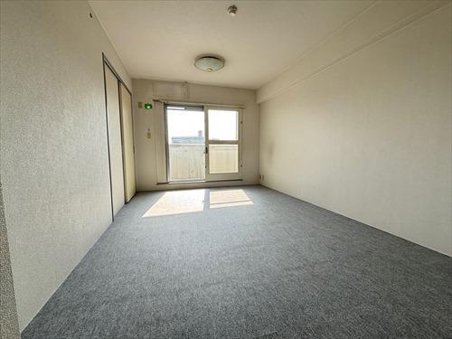 洋室（約9.0帖）