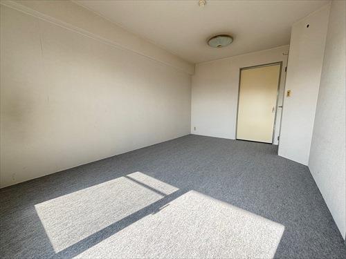 洋室（約9.0帖）別角度