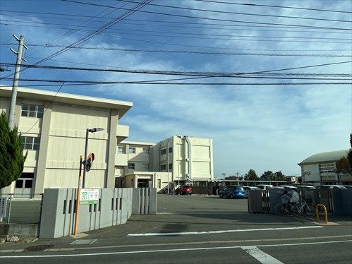 春日市立春日東中学校