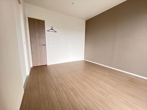 洋室（約7.1帖）