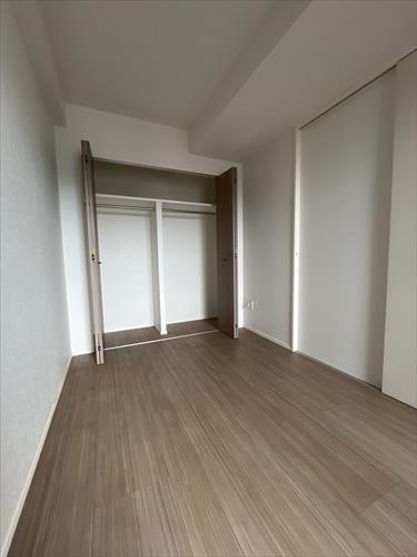 洋室（約4.6帖）別角度