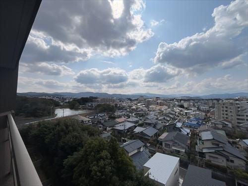 西側バルコニーからの眺望(南西方向)