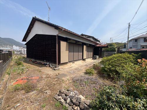 敷地内の様子（敷地南西側から撮影）