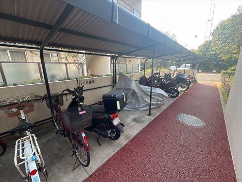 バイク置き場