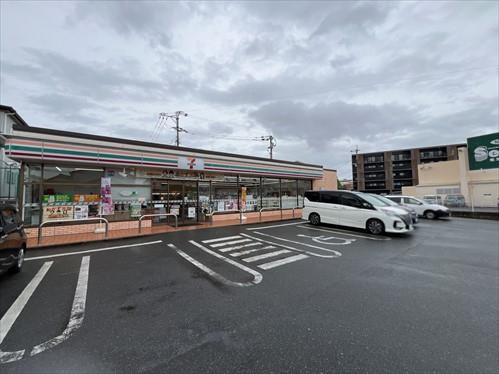 セブンイレブン若草店まで約1,320m