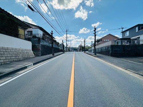 南東側前面道路（2026年4月撮影）