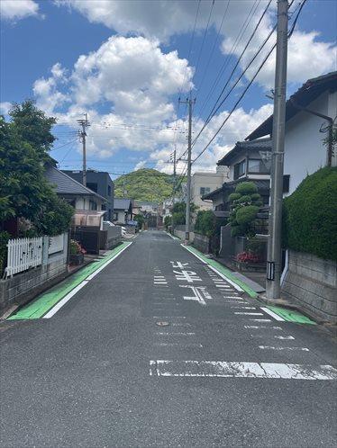 北西側前面道路