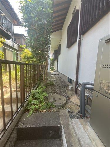 敷地内北東側