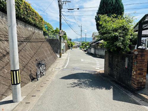 南東側前面道路（2026年6月撮影）