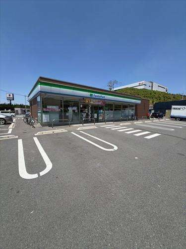 ファミリーマートささぐりーん店