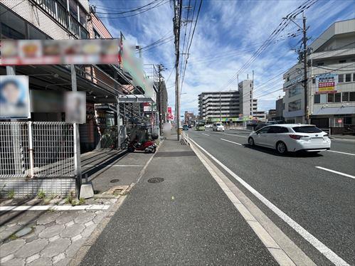 前面道路（南東側方向）