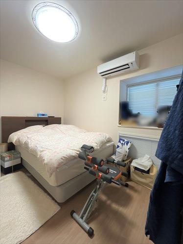 北西側洋室約6.1帖