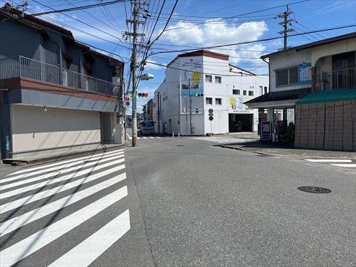 南西側前面道路