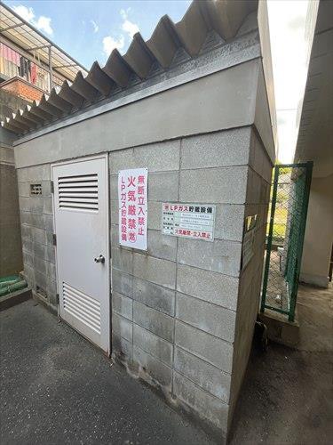 集中プロパンガス庫