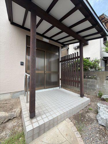玄関（別角度撮影）