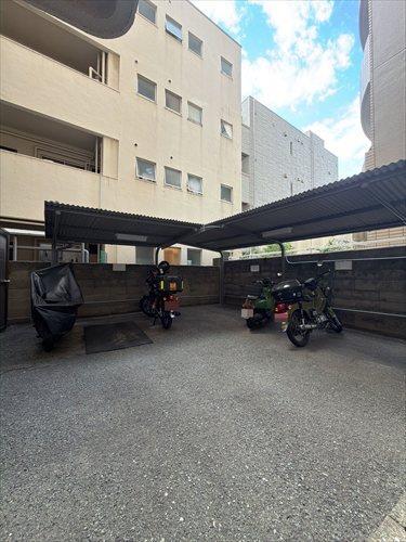 バイク置き場