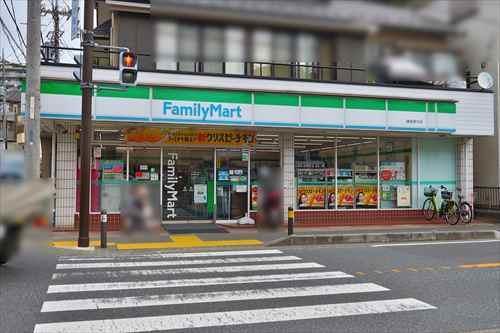 ファミリーマート鎌倉植木店まで560m