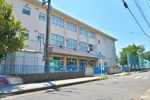 小田原市立足柄小学校まで190m