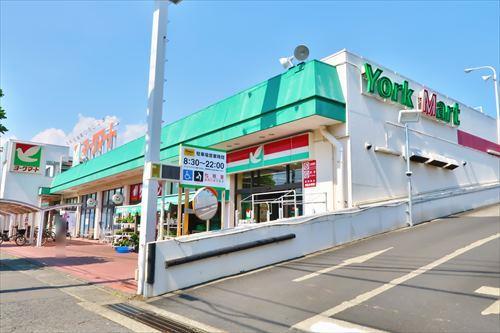 ヨークマート鴨宮店まで700m