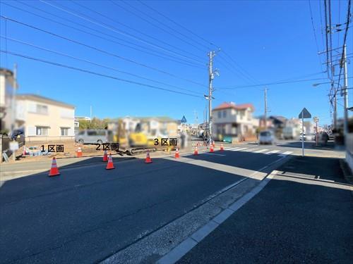 前面道路含む現地　2025年2月撮影