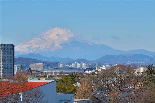 洋室(7.7帖)からの眺望（富士山）