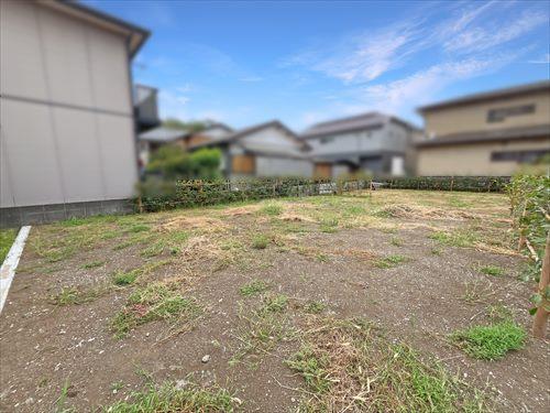 現地（手前）（2025年9月撮影）