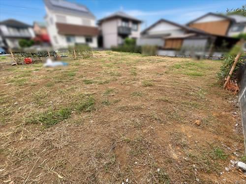 現地（手前）（2025年9月撮影）