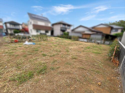 現地（手前）（2025年9月撮影）