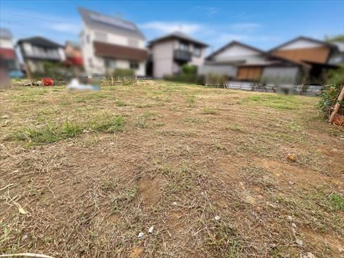 現地（手前）（2025年9月撮影）